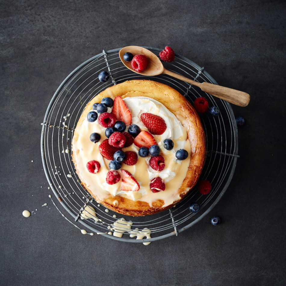 Cheesecake mit frischen Beeren