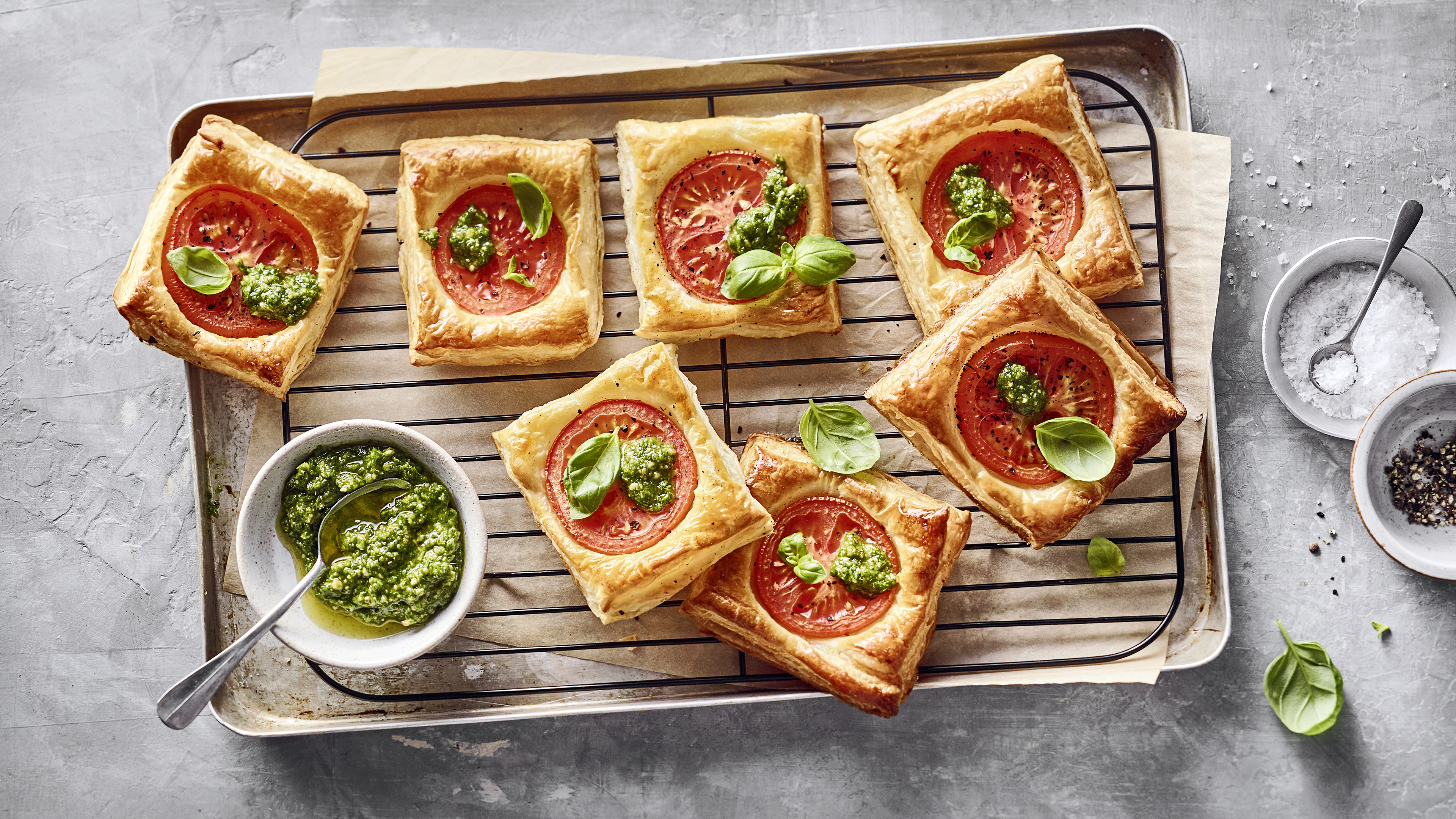 Blätterteig mit Tomaten