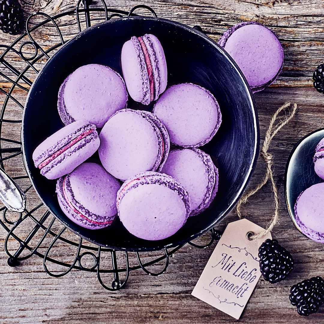 Brombeer Macarons