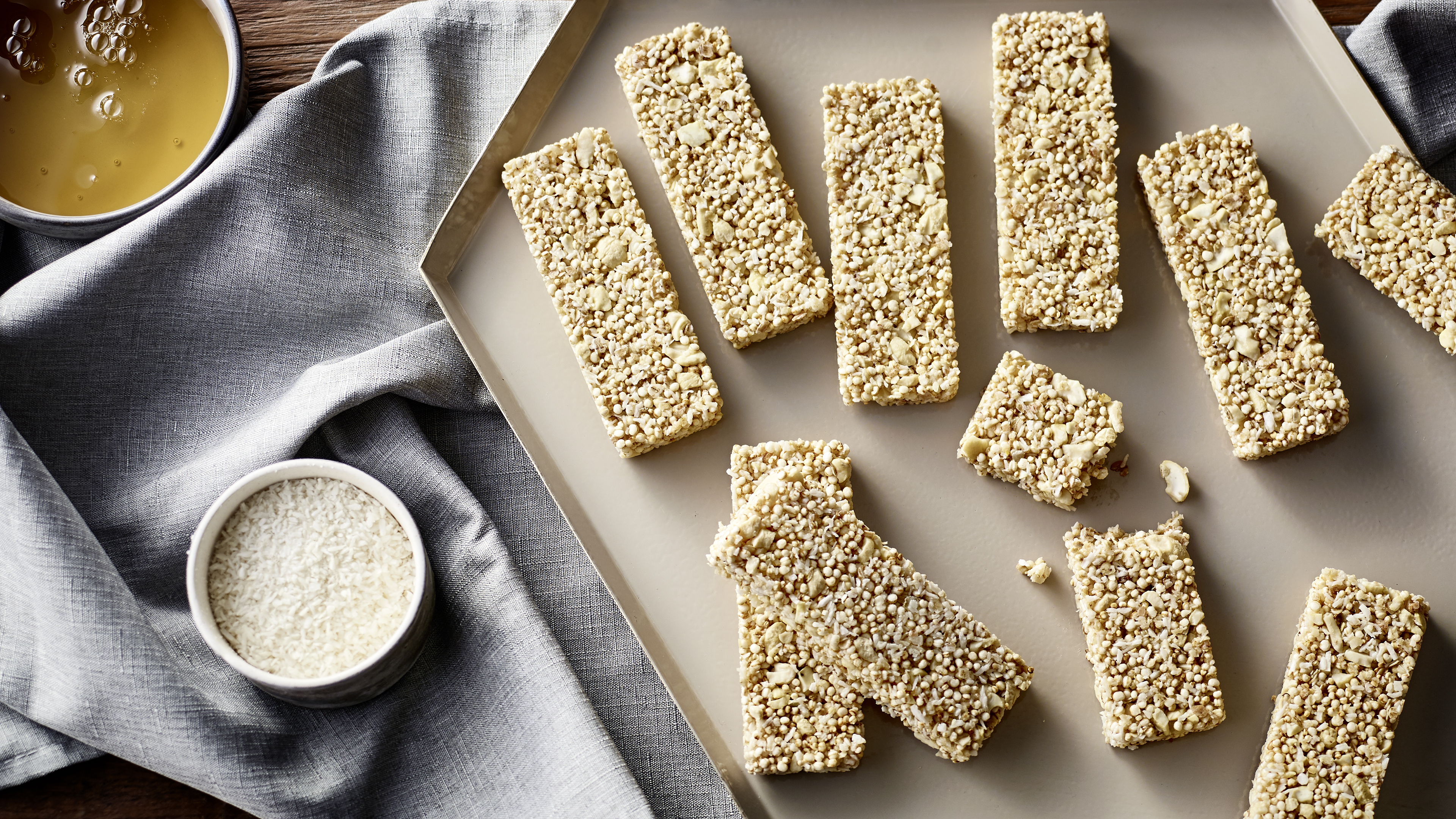 Cashew-Kokos-Riegel mit Reissirup und Vanille