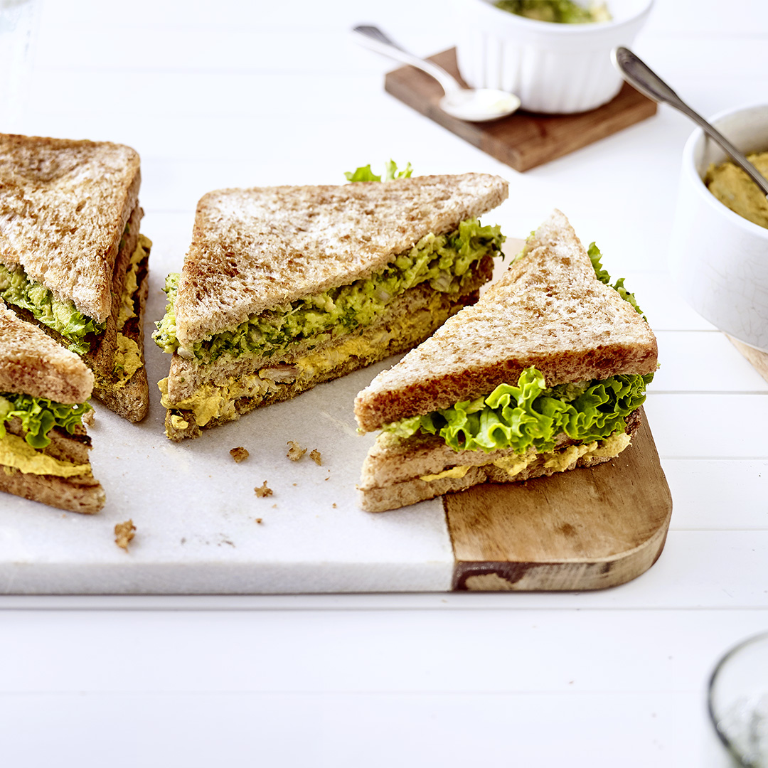 Club-Sandwich Tricolore mit Avocado