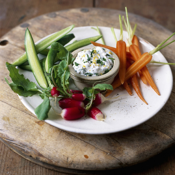 Frischer Geschmack der Sour Cream in Dips und Aufstrich