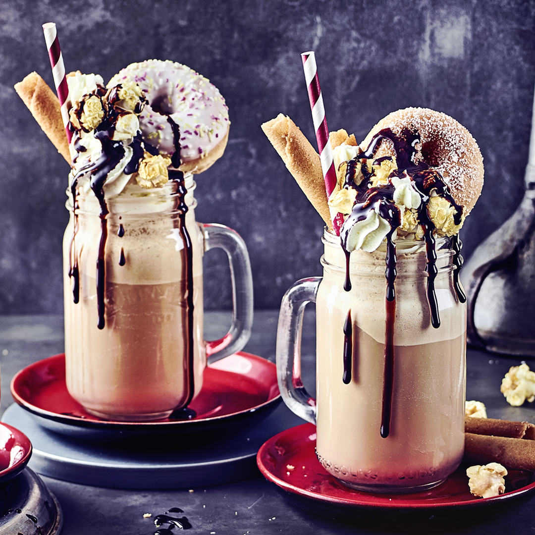 Freak Shake mit Donut und Pop-Corn