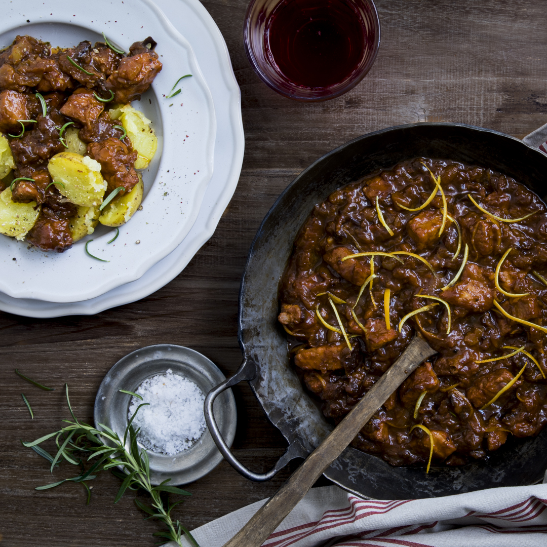 Fruchtiges Schweinegulasch