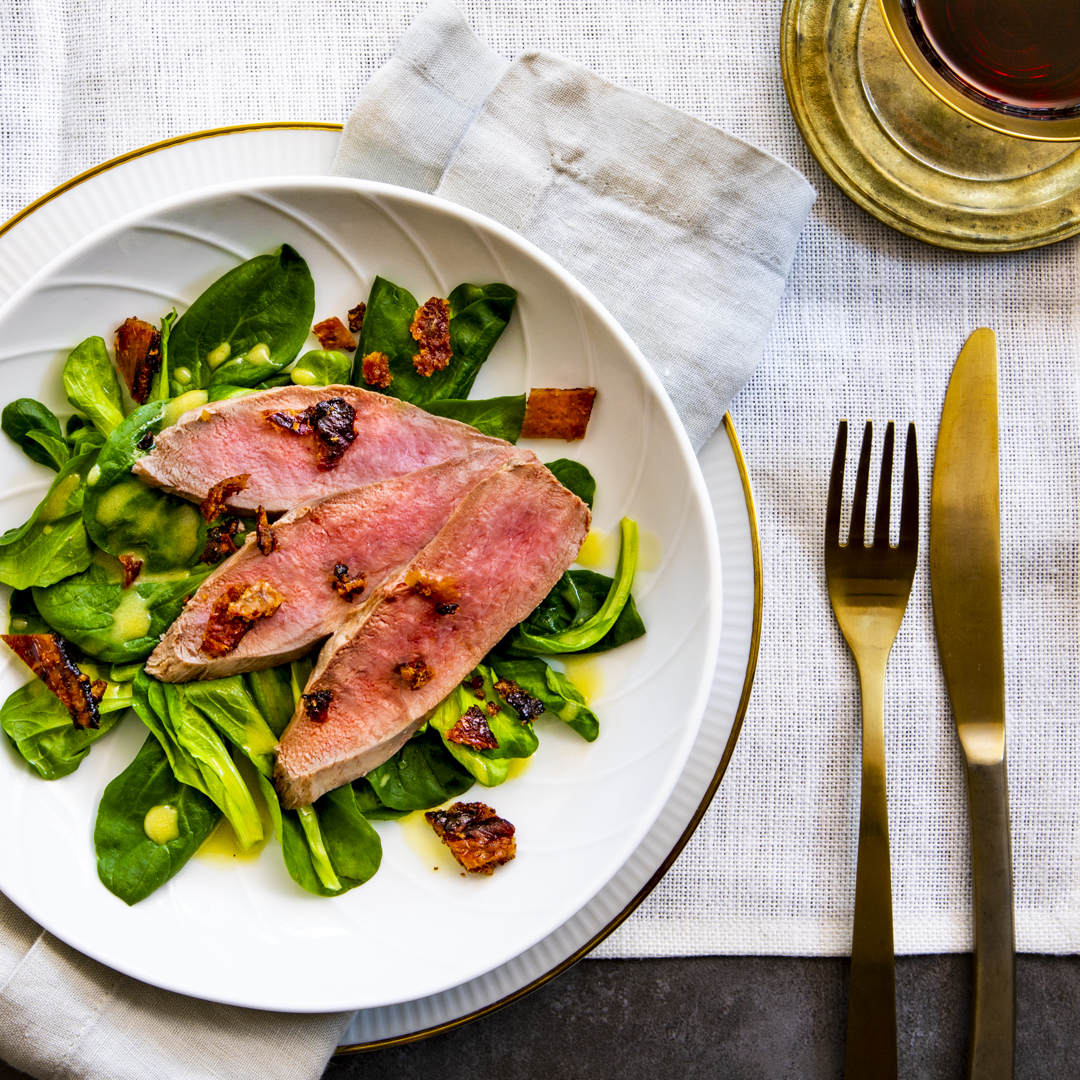 Geräucherte Entenbrust mit Feldsalat