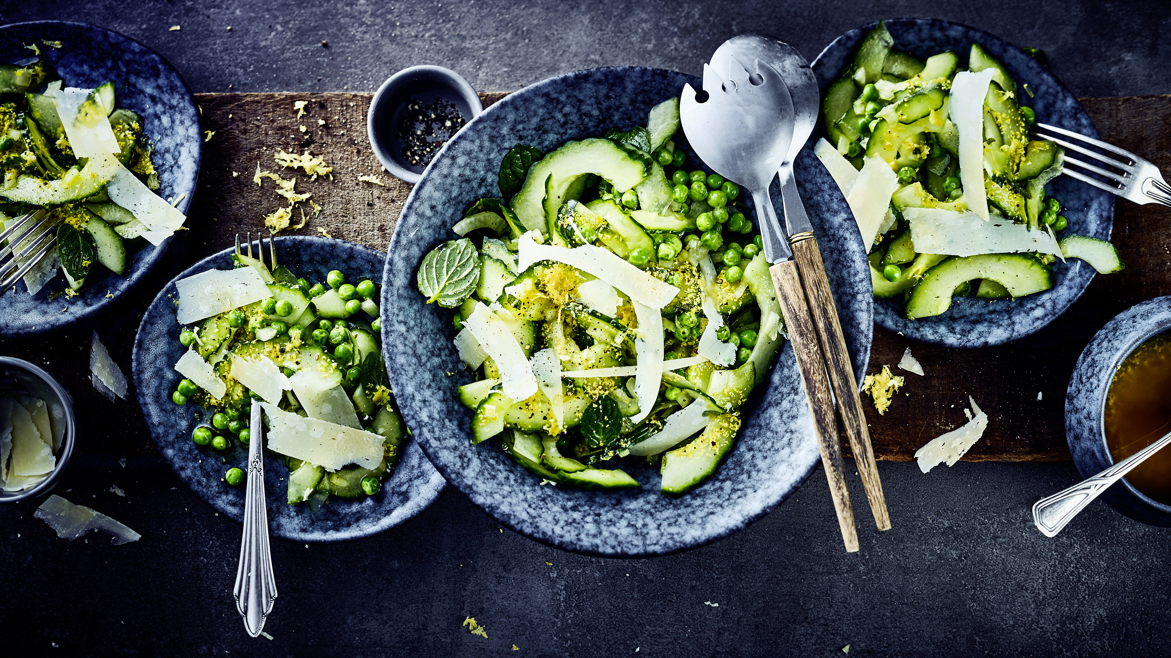  Gurken-Erbsen-Salat mit Minze und Parmesan