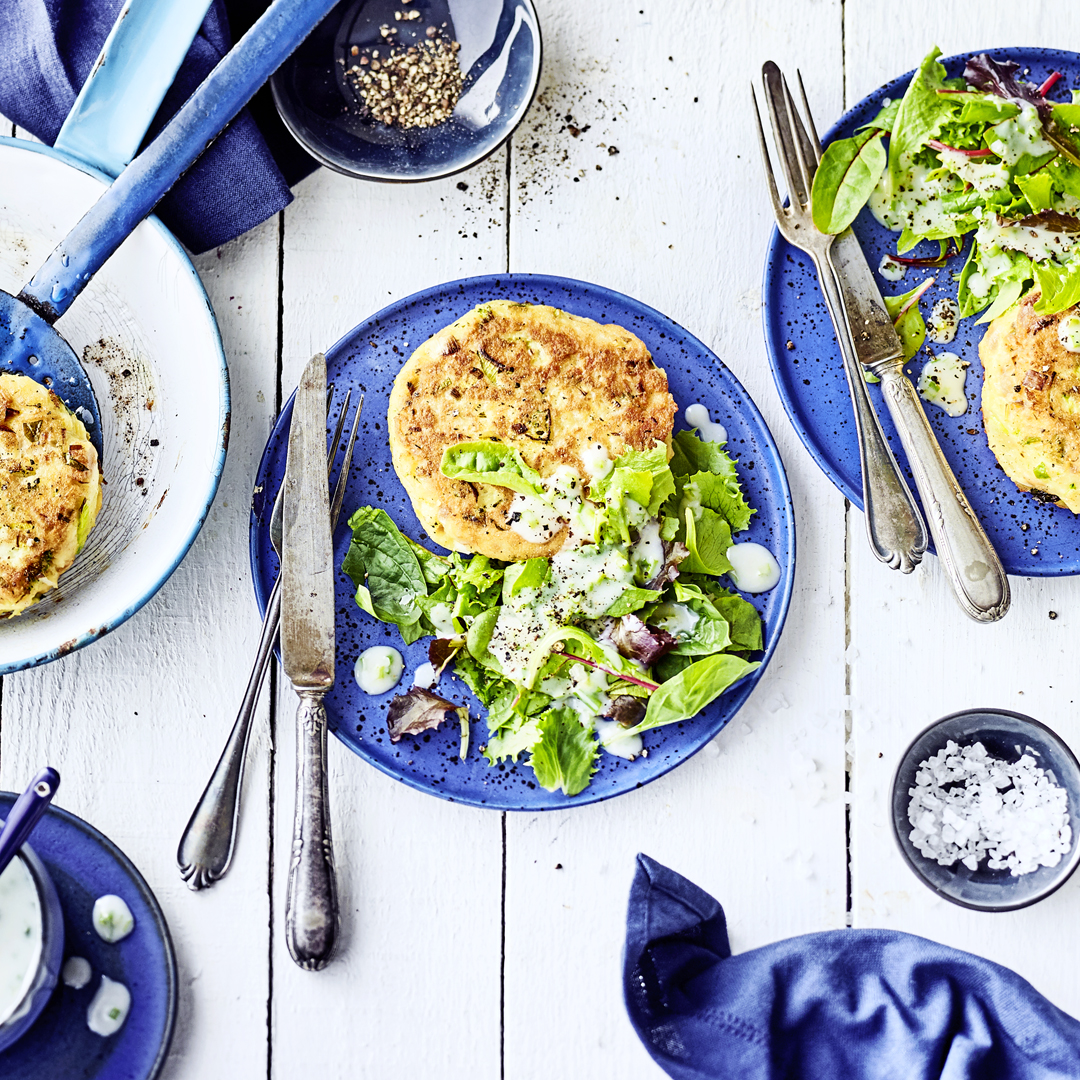 Kartoffelküchlein mit Salat