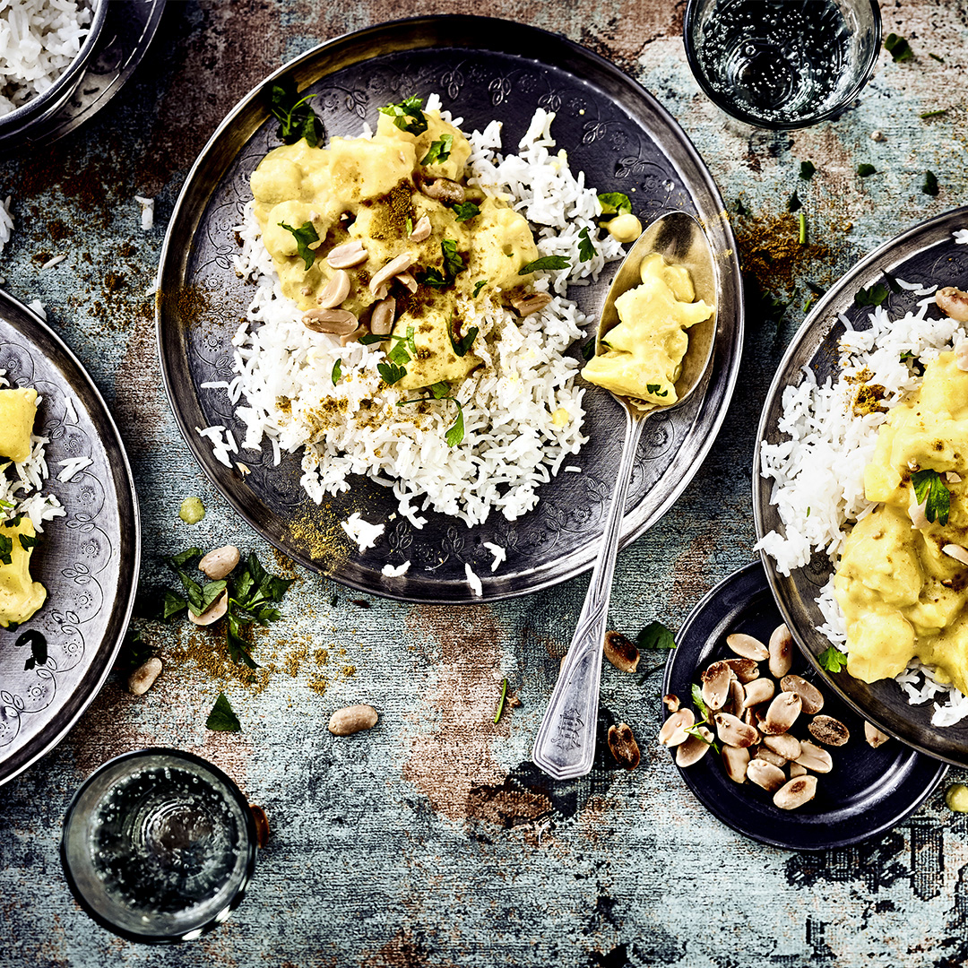 Massaman Curry mit Hähnchen und Reis