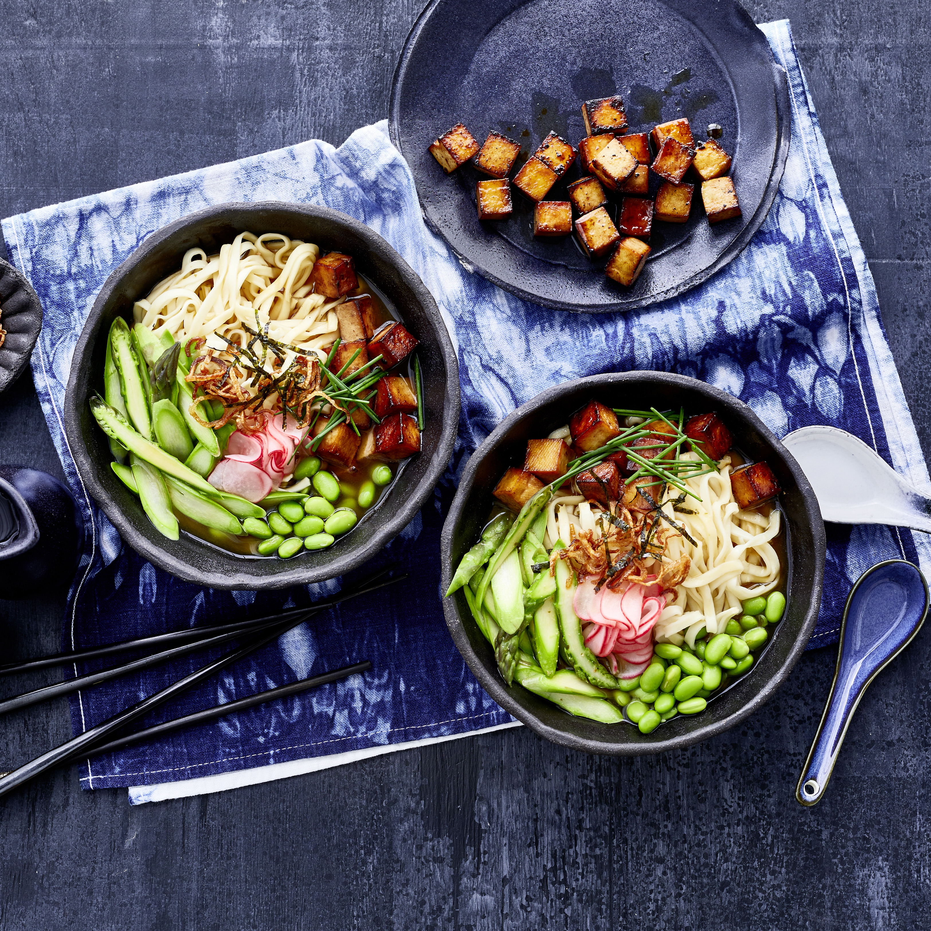 Miso-Ramen mit mariniertem Tofu