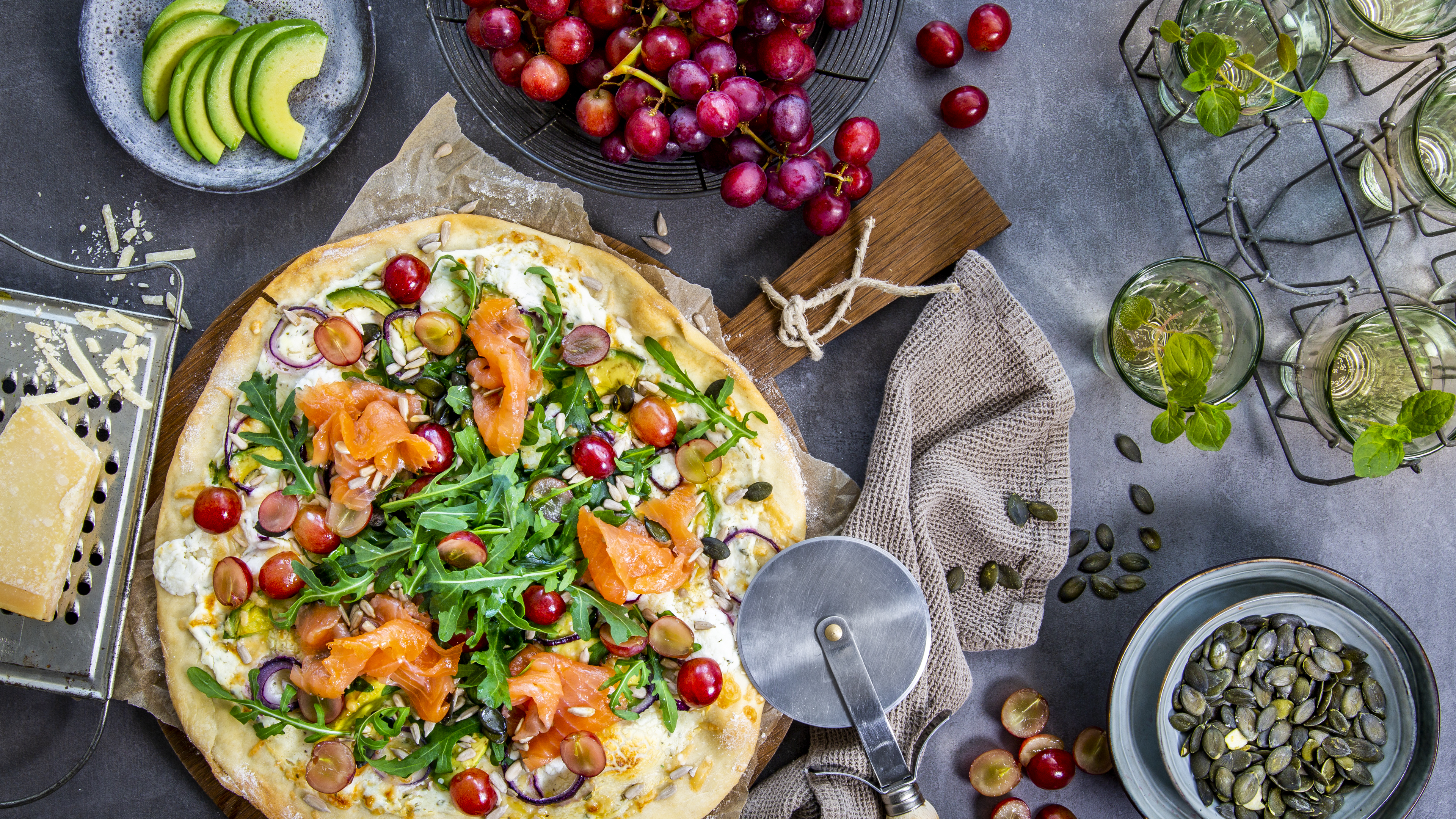 Pizza Bianca mit Rucola