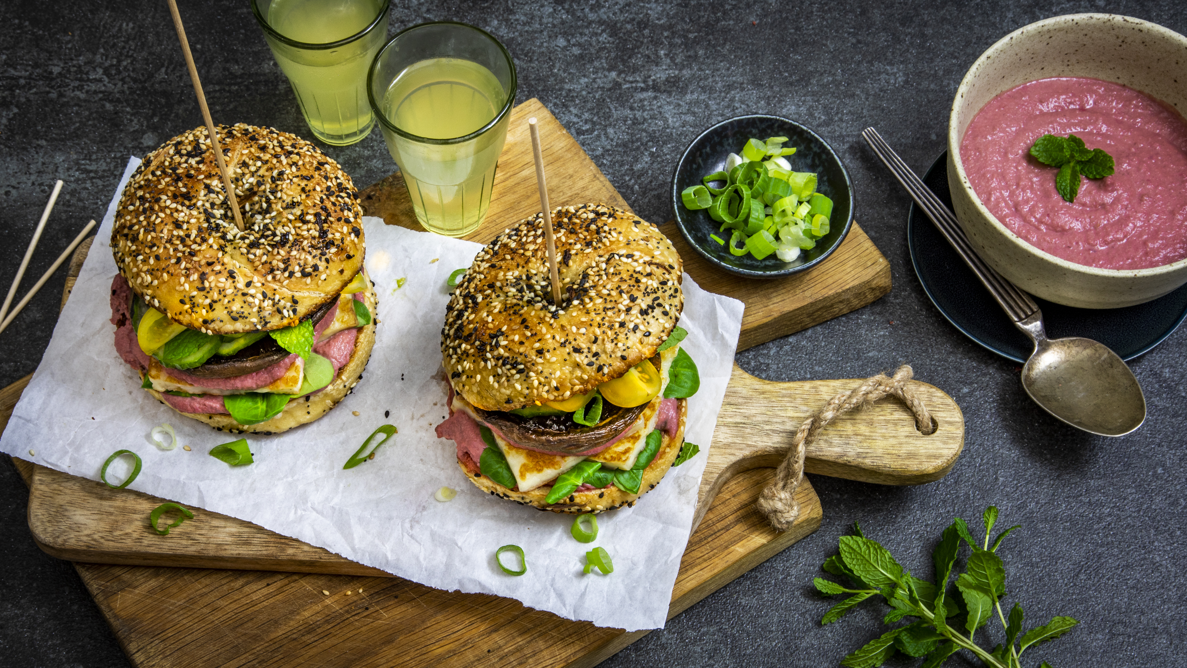 Portobello Burger mit Halloumi