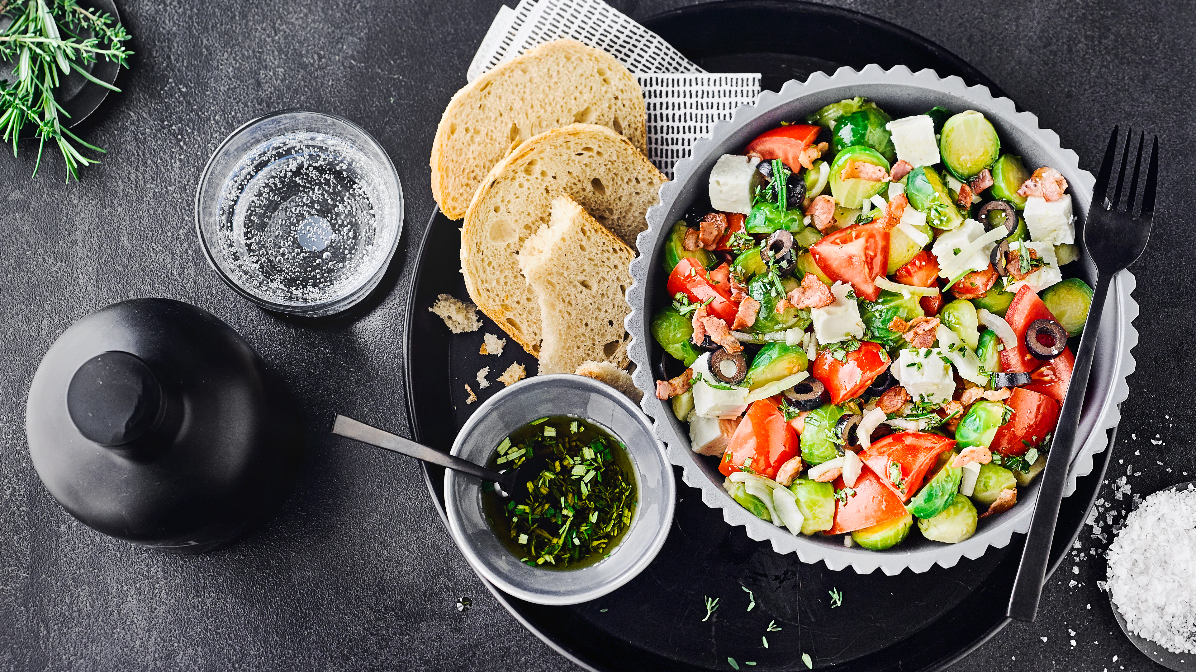 Rosenkohl-Salat mit Feta