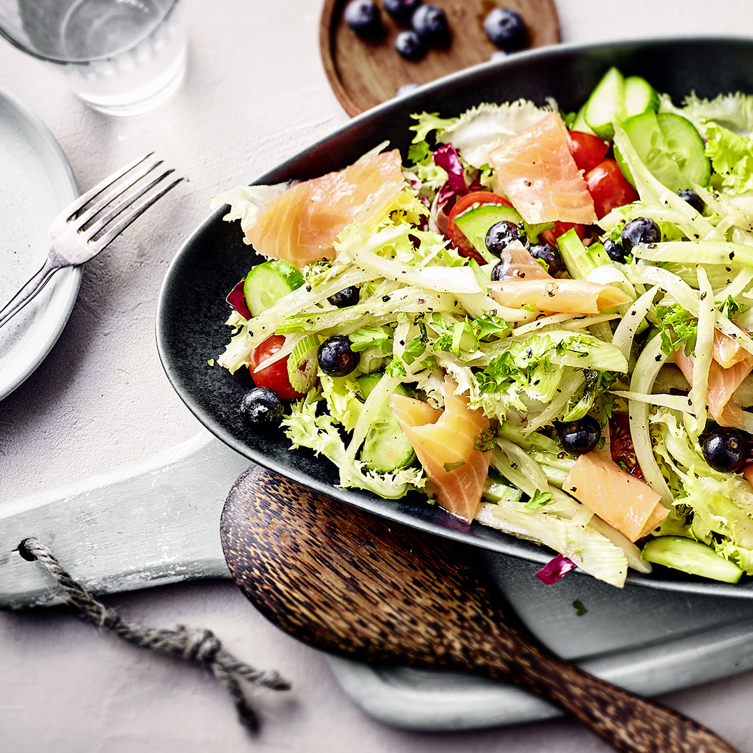 Salat mit Räucherlachs