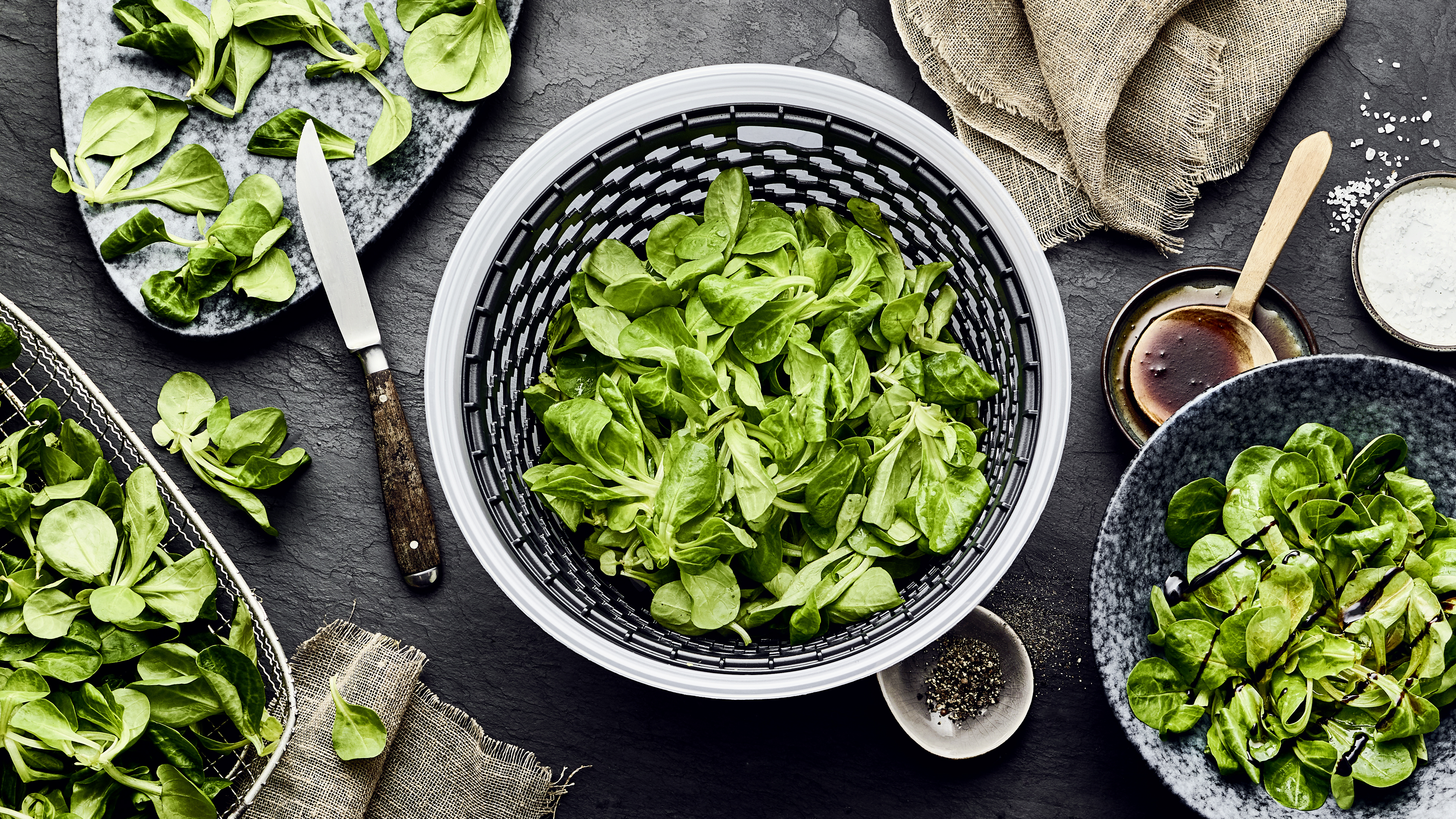 Feldsalat richtig putzen