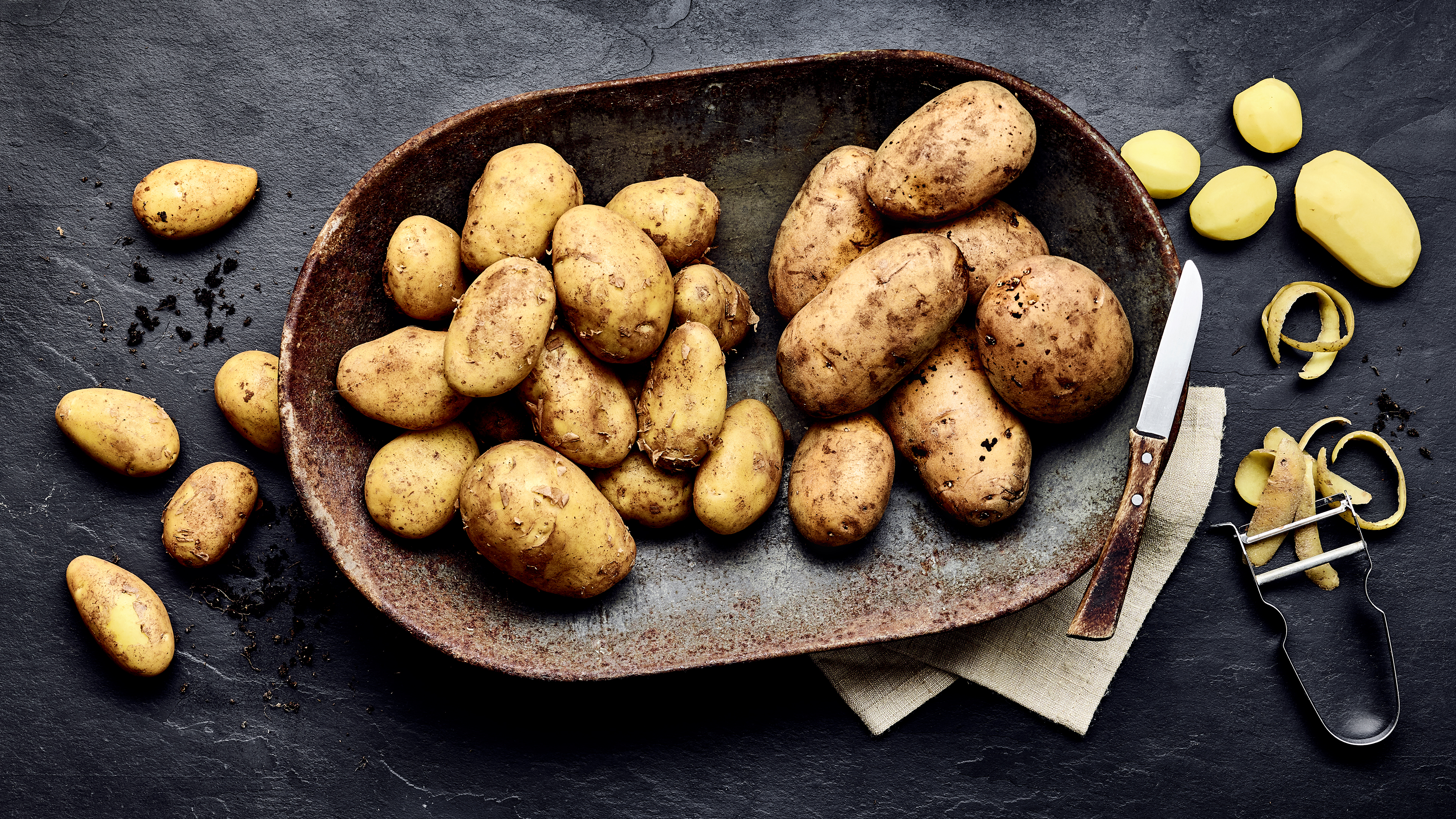 Kartoffeln sind nur gekocht für uns genießbar. 