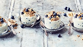 Joghurt ist ein beliebes Milchprodukt.