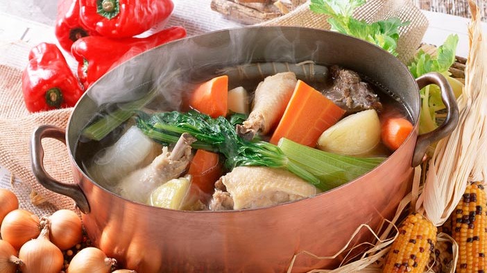 Im Suppenhuhn stecken die B-Vitamine Niacin und B6. 