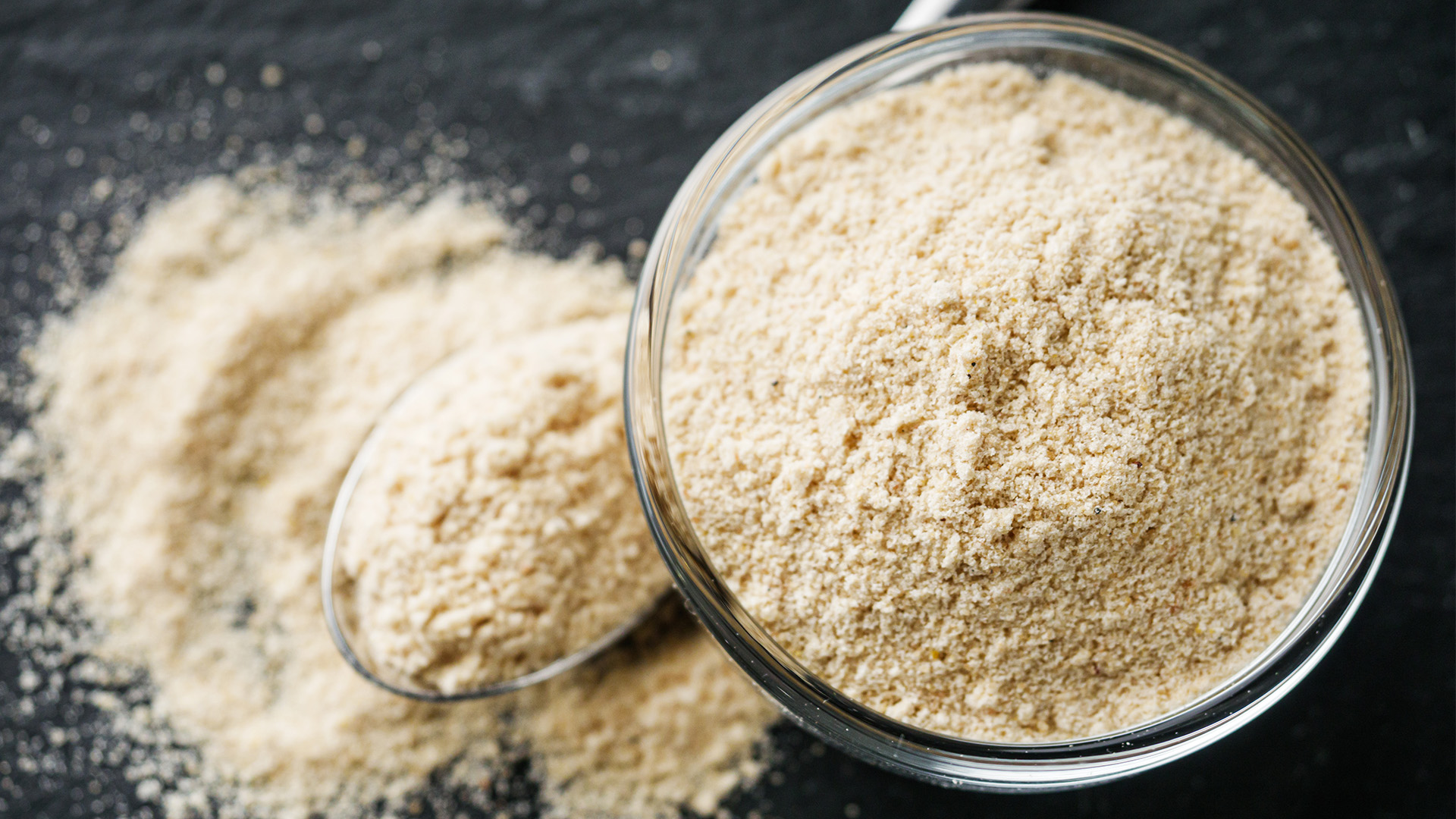 Das Gewürz Asafoetida, oder besser die Gewürzmischung, kommt vor allem in der indischen Küche zum Einsatz. 